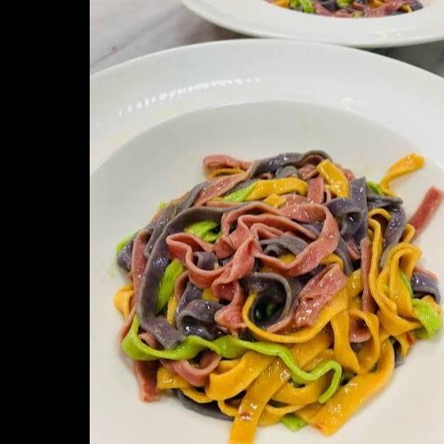 3 Renkli Fettucine Alfredo + İçecek