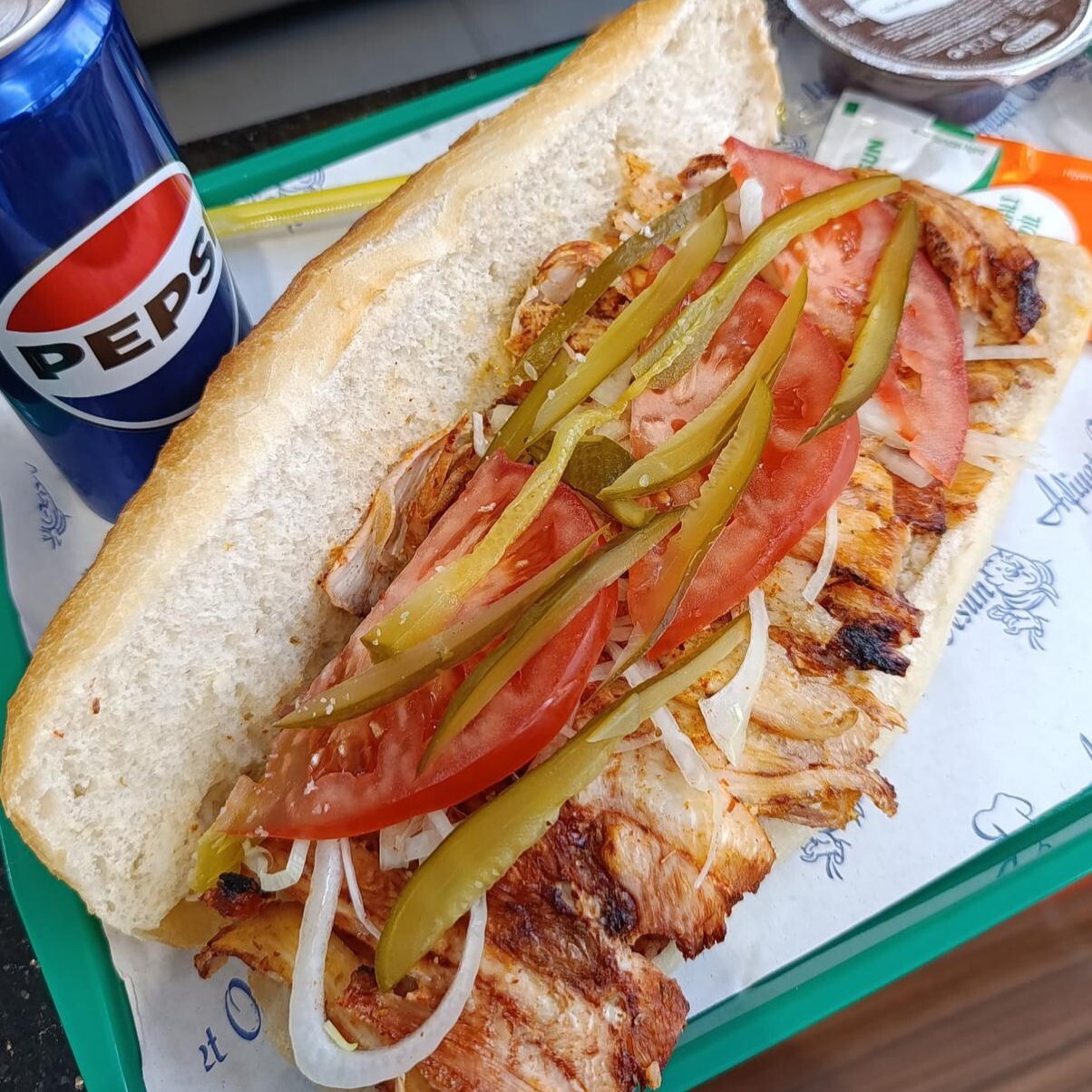 (100 Gr)(Ekmek Arası Tavuk Döner