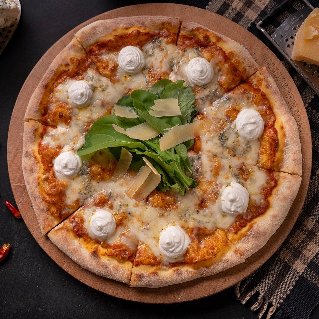 4 Peynirli Pizza