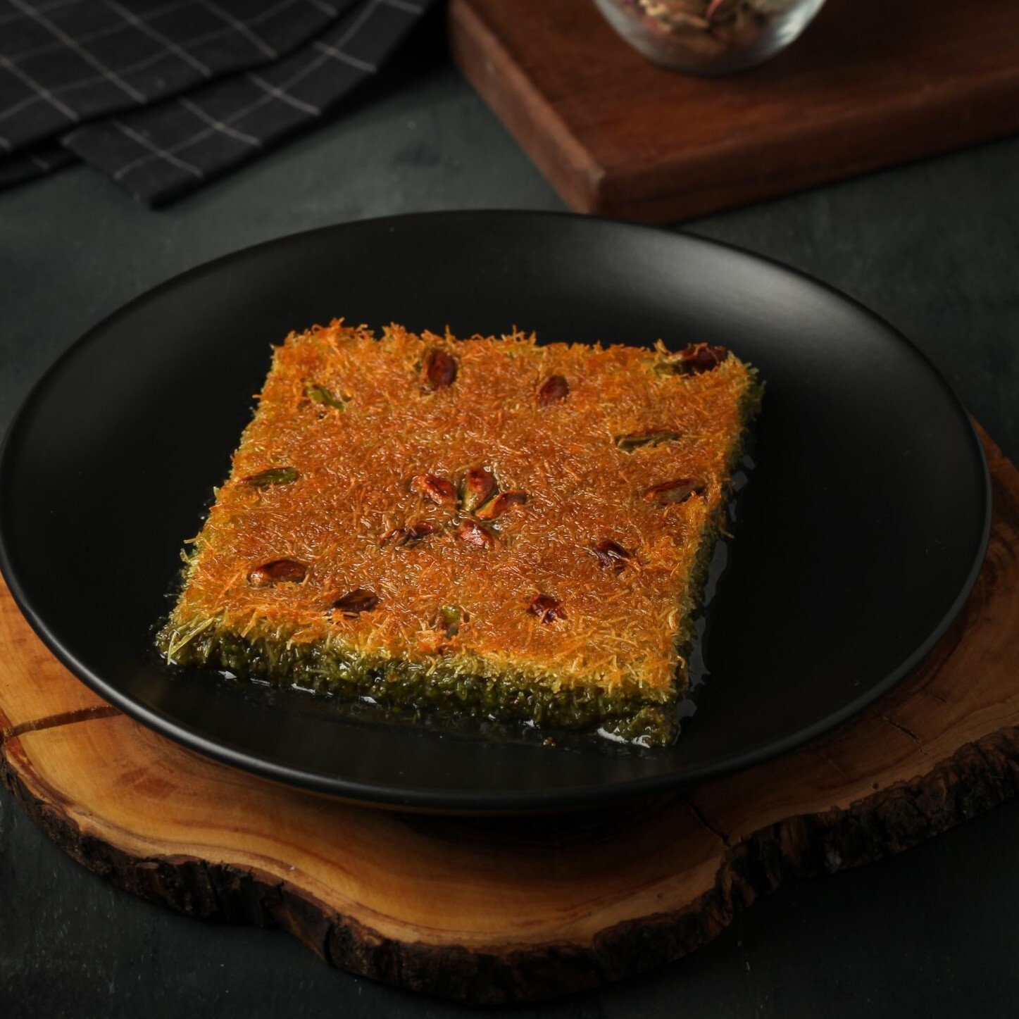 Fıstıklı Kadayıf Üstü Kaymak