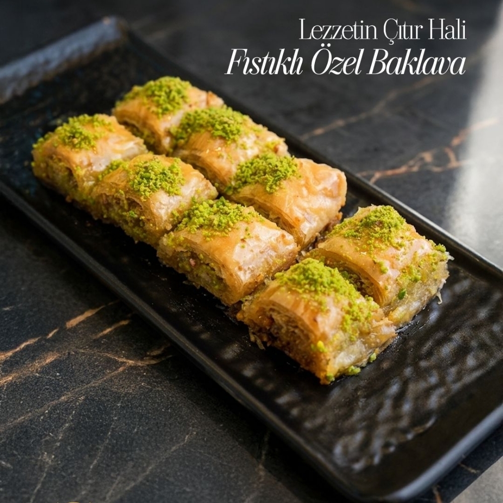 Antep Fıstıklı Özel Baklava (500 gr)