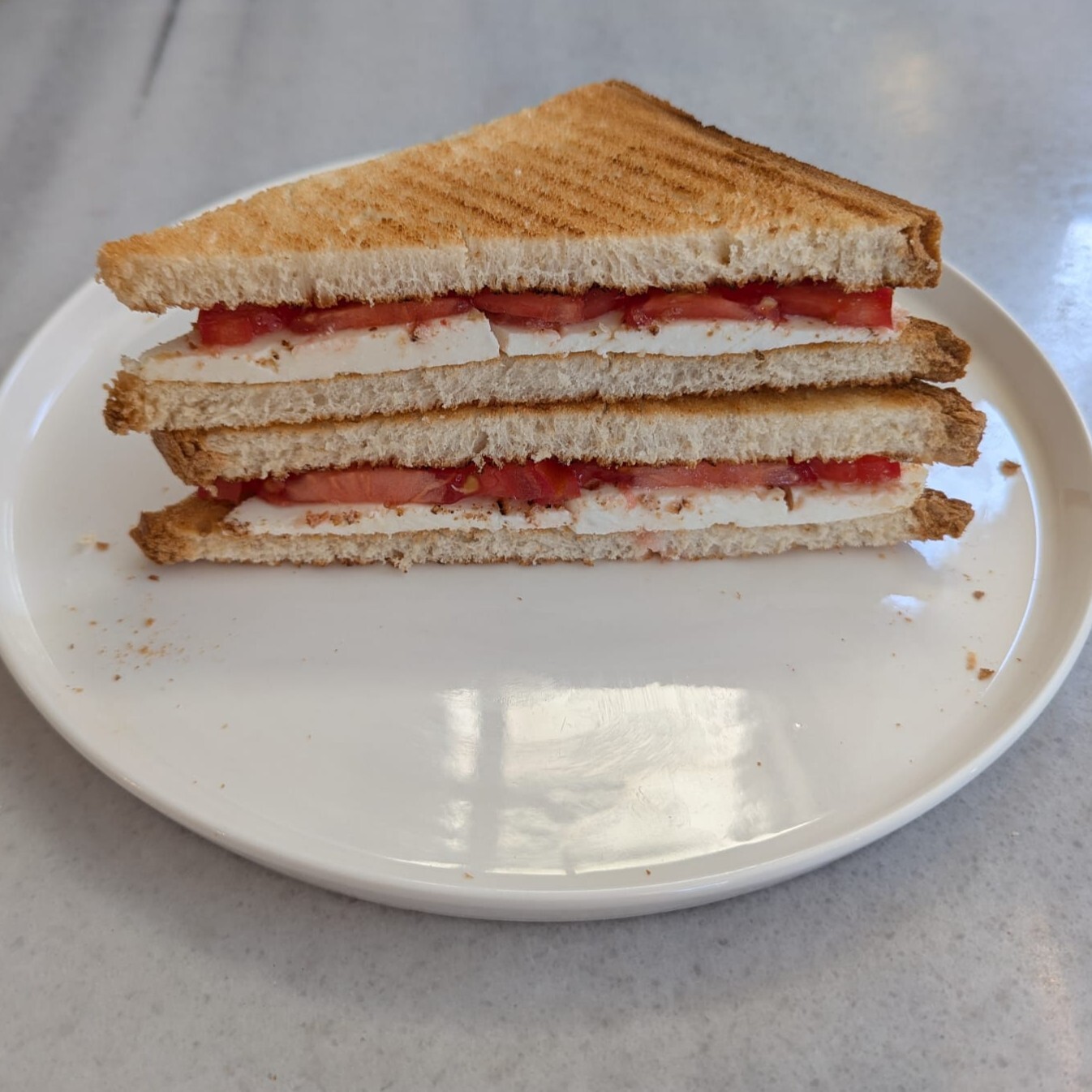 Beyaz Peynirli Tost