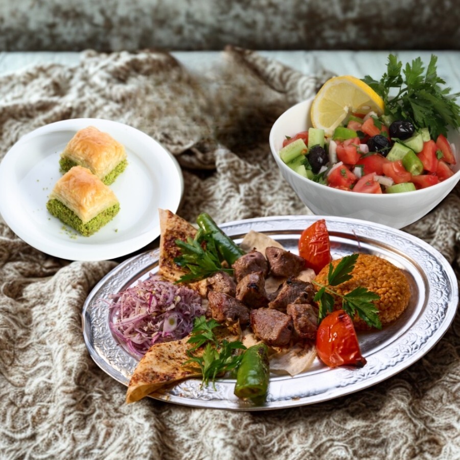 Kuzu Şiş Menü