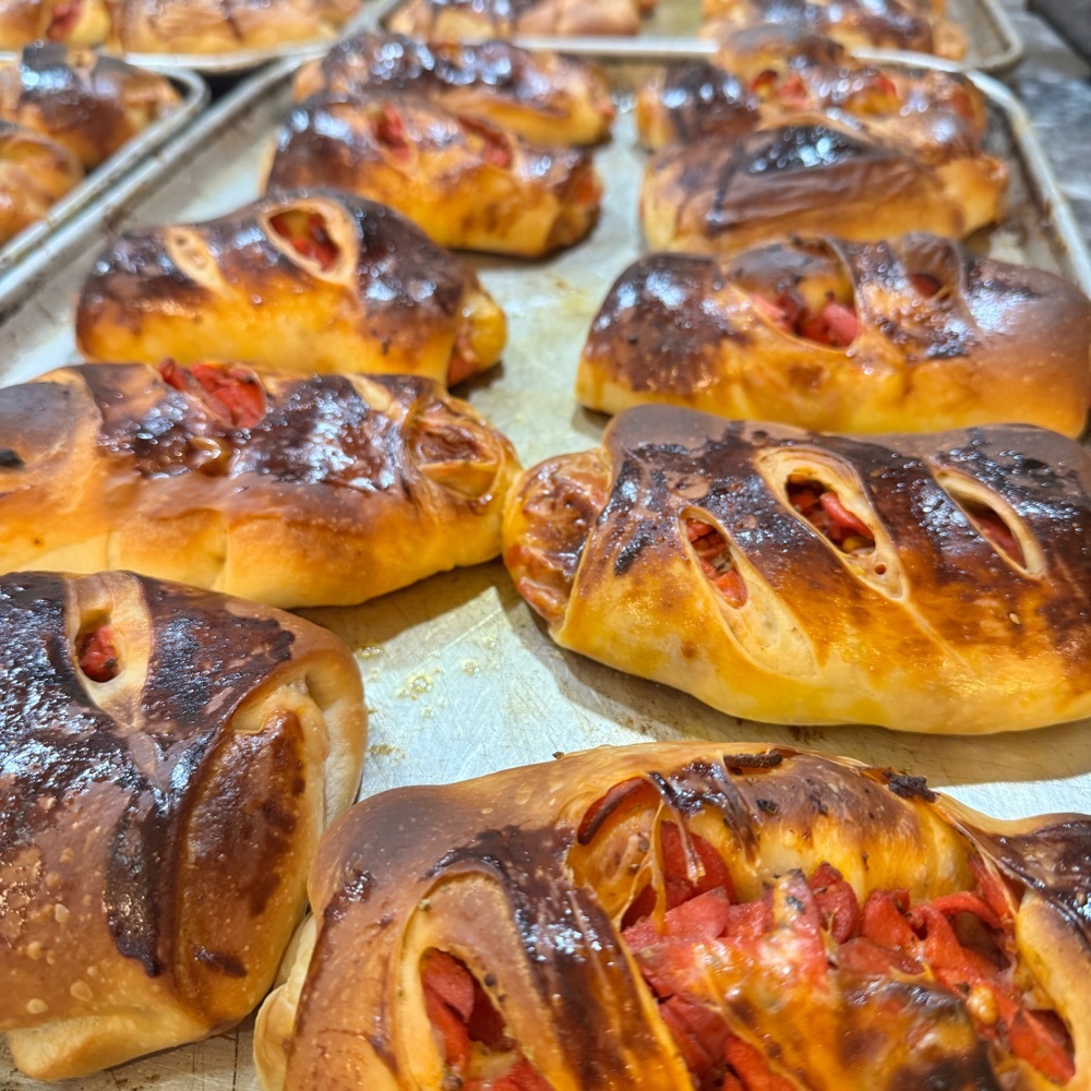 Sosis Kaşarlı Açma