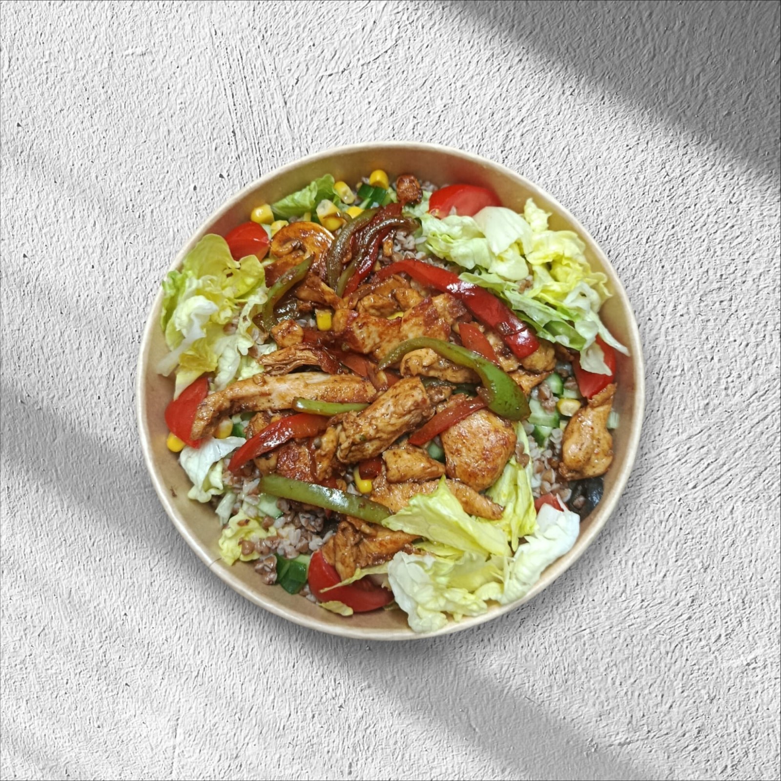 Soyalı Sebzeli Tavuk Salata