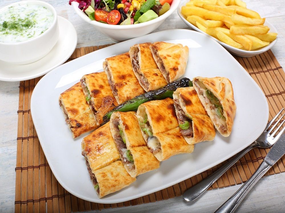 Et Dönerli Pide (Kapalı)