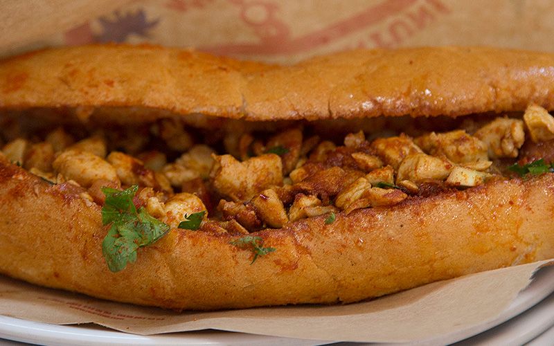 Yarım Ekmek Arası Tavuk Tantuni