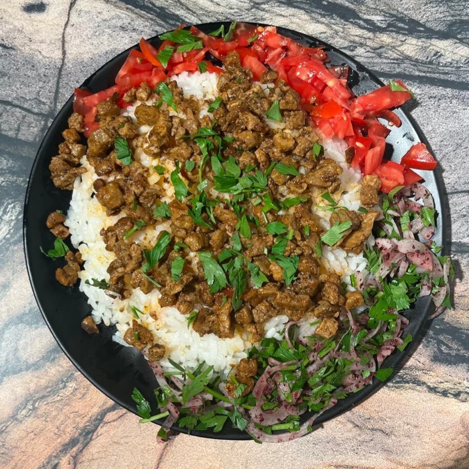 Pilav Üstü Et Tantuni + coca cola 250 ml