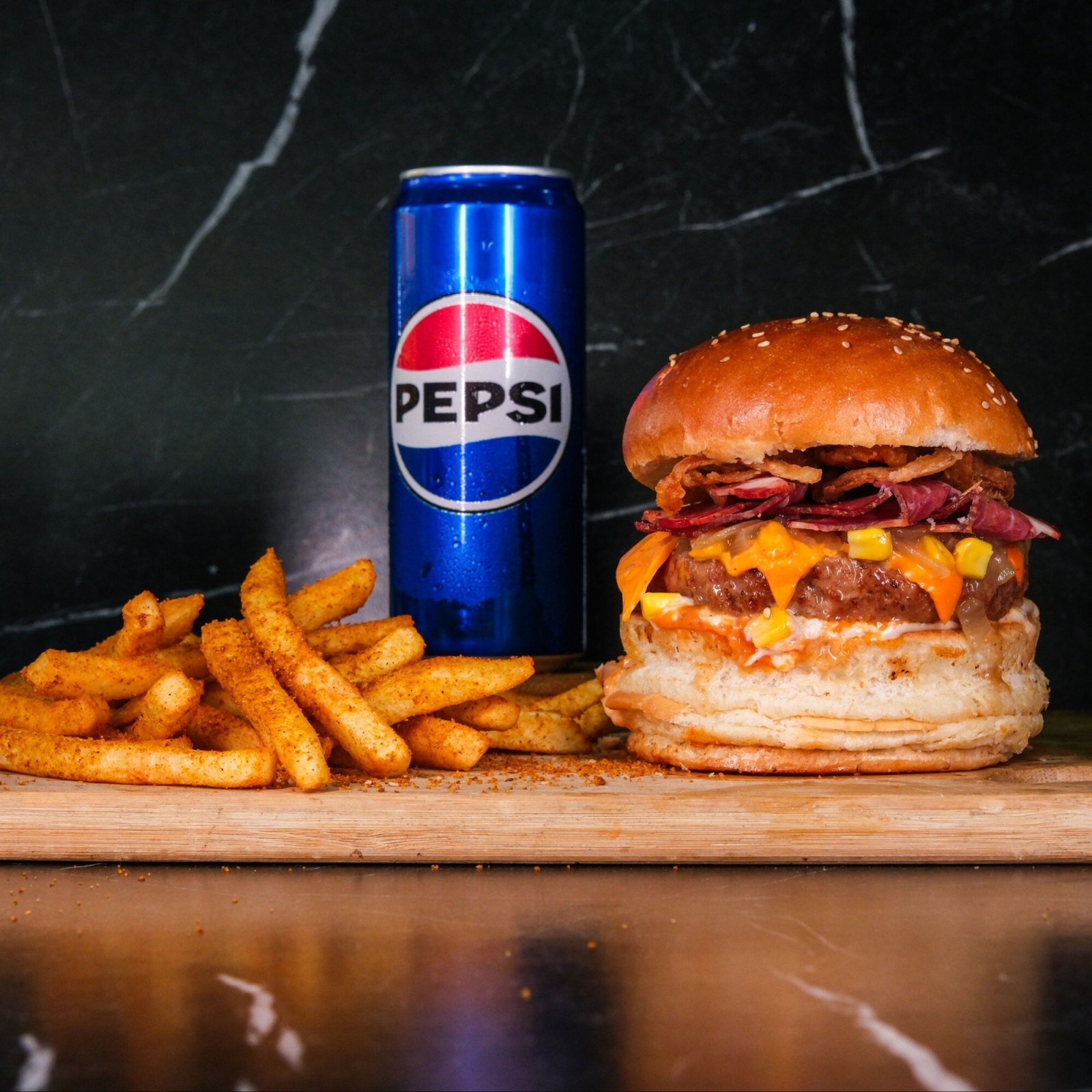 Dana Ranch Soslu Burger menü