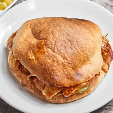 Tombik Ekmek Arası Tavuk Döner