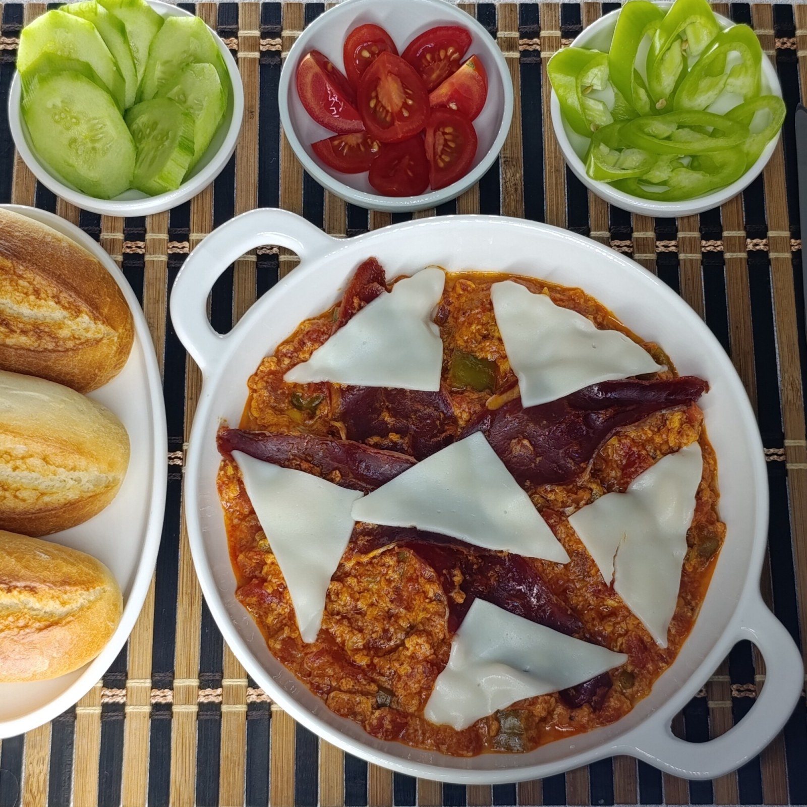 Pastırmalı Kaşarlı Menemen