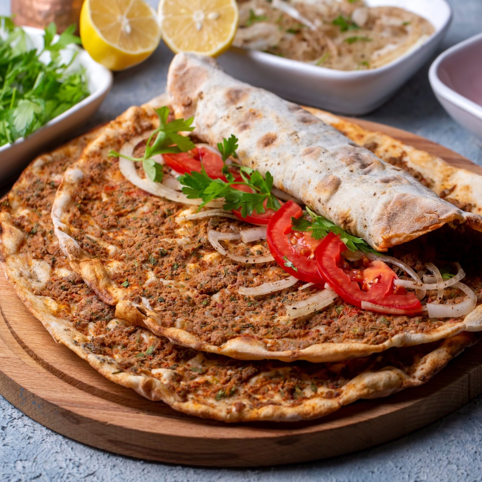 15 ADET LAHMACUN 2,5 COCA COLA