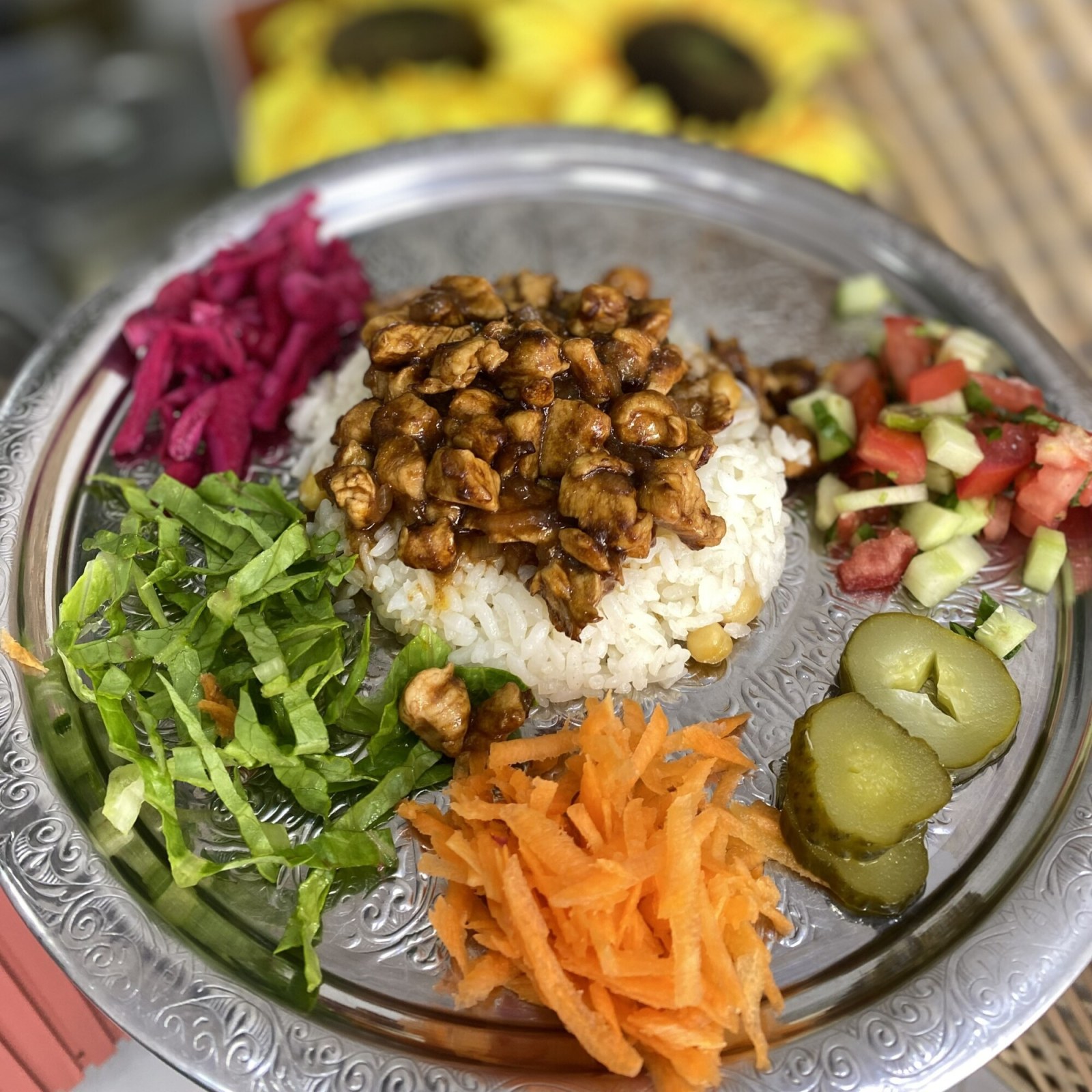Pilav Üstü Barbekü Soslu Tavuk