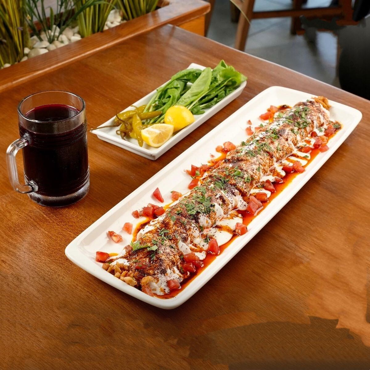 Özel Soslu Yoğurtlu Et Tantuni