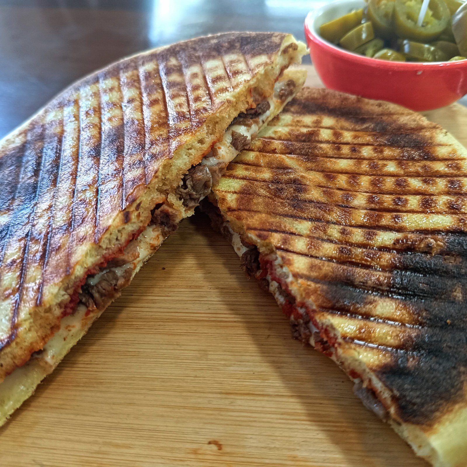 Kavurmalı Bazlama Tost