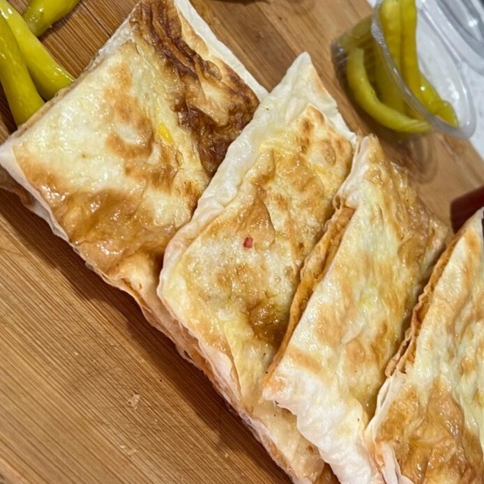 Sucuklu Kaşarlı Gözleme