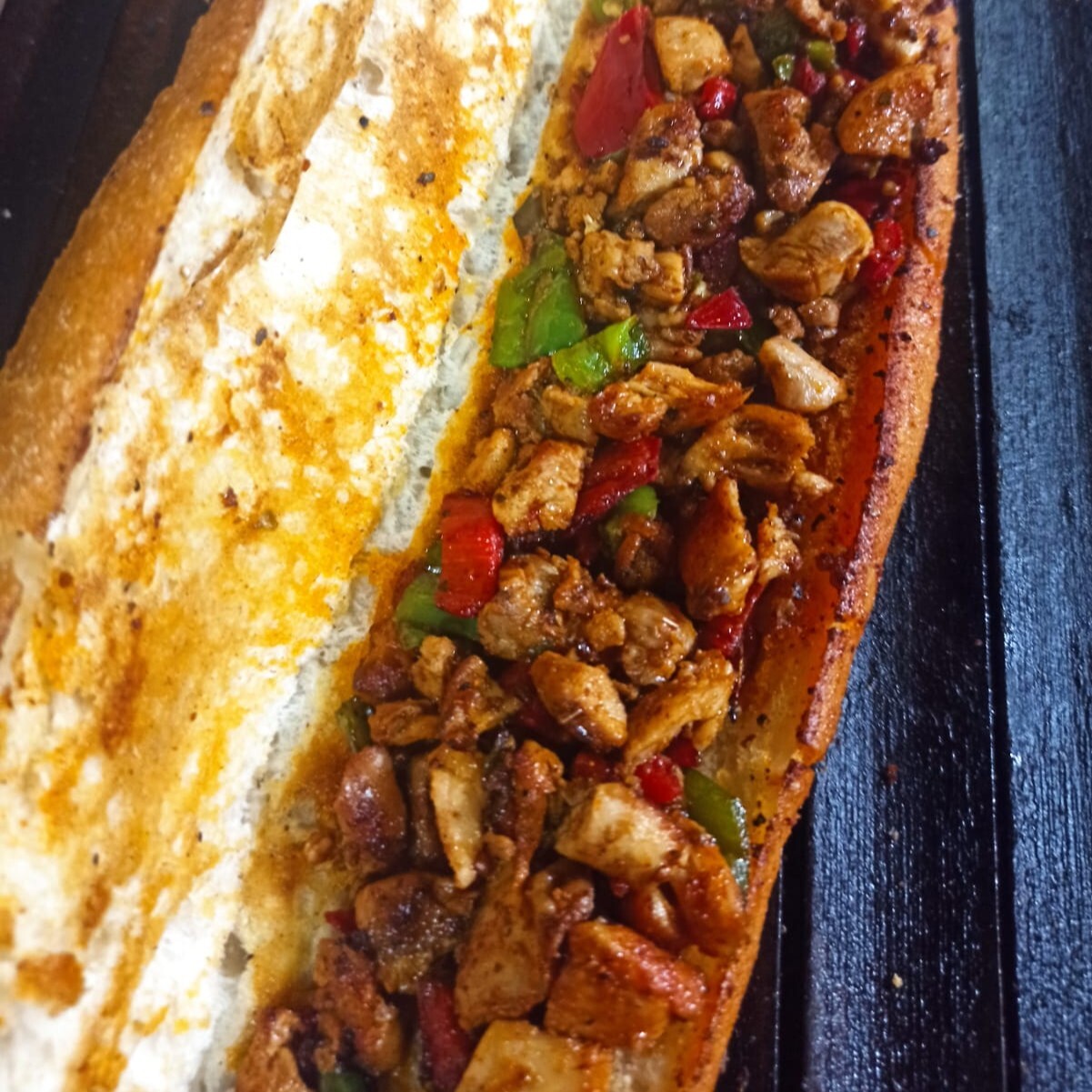 Ekmek Arası Izgara Tavuk Pirzola
