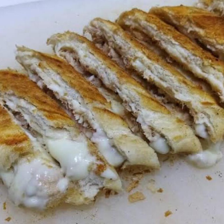 Beyaz Peynirli Tost