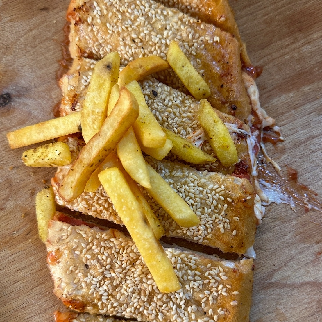 Sucuklu Kaşarlı Tost