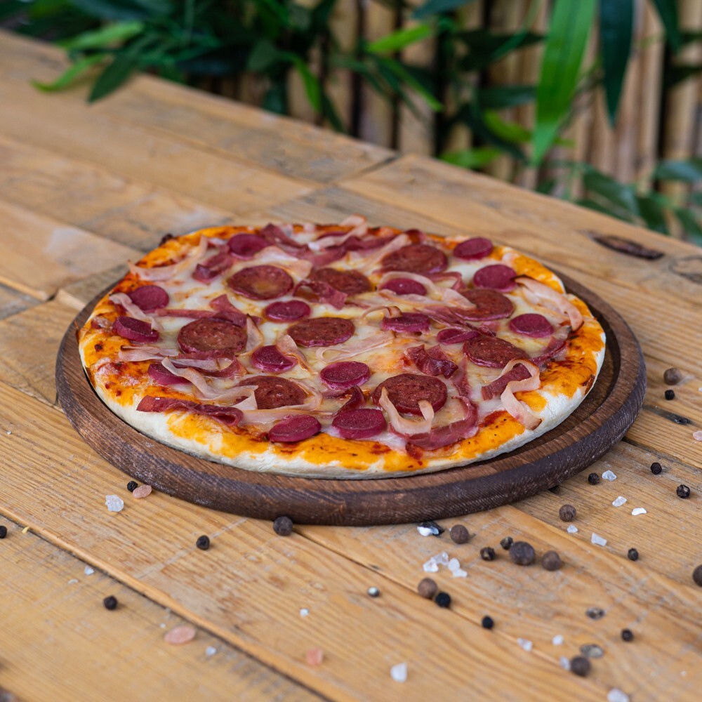 Et sever Pizza (Orta)
