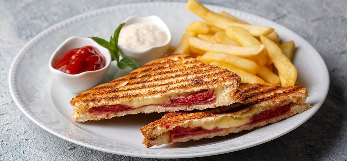 Sucuklu Tost