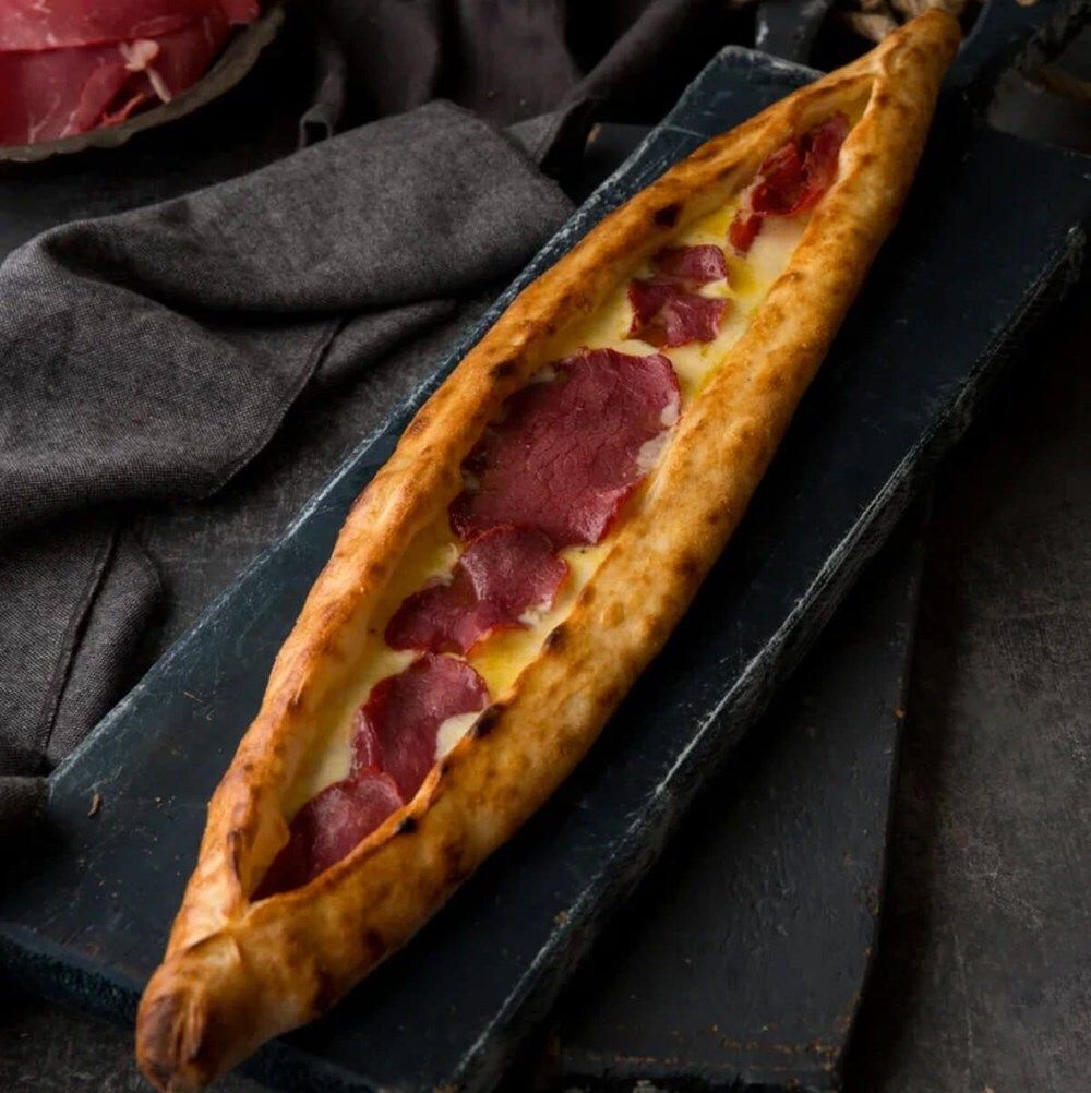 Pastırmalı Kaşarlı Pide
