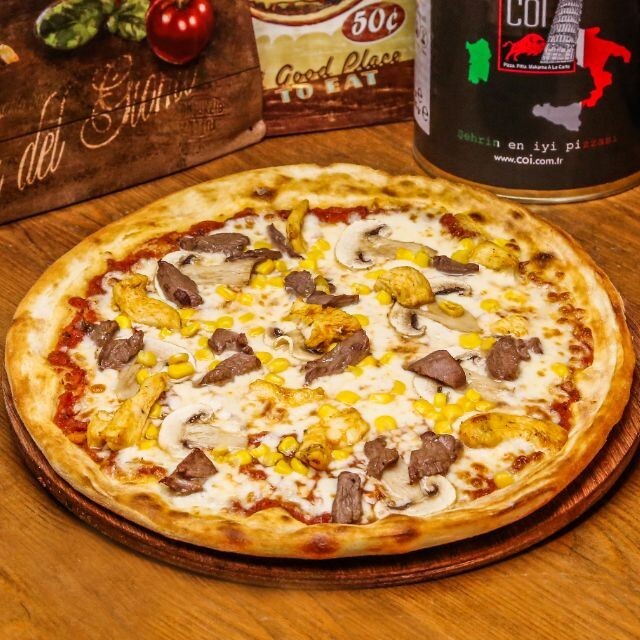 Coi Deluxe Pizza
