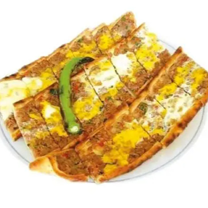Kıymalı Yumurtalı Pide