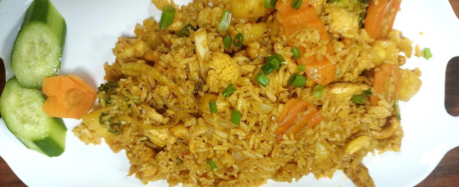Ananaslı Kızarmış Pilav (Karides) / Pineapple Fried Rice (Shrimp)