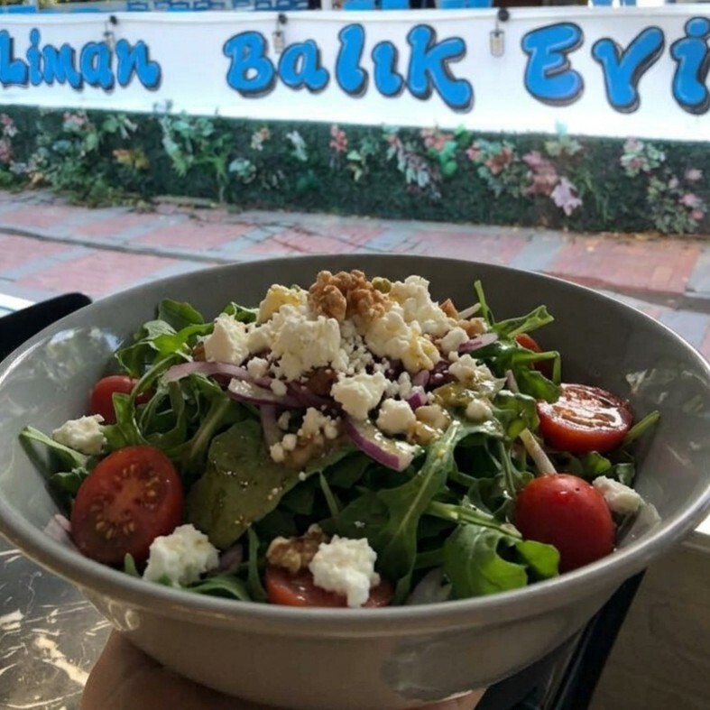 Peynirli Roka Salatası