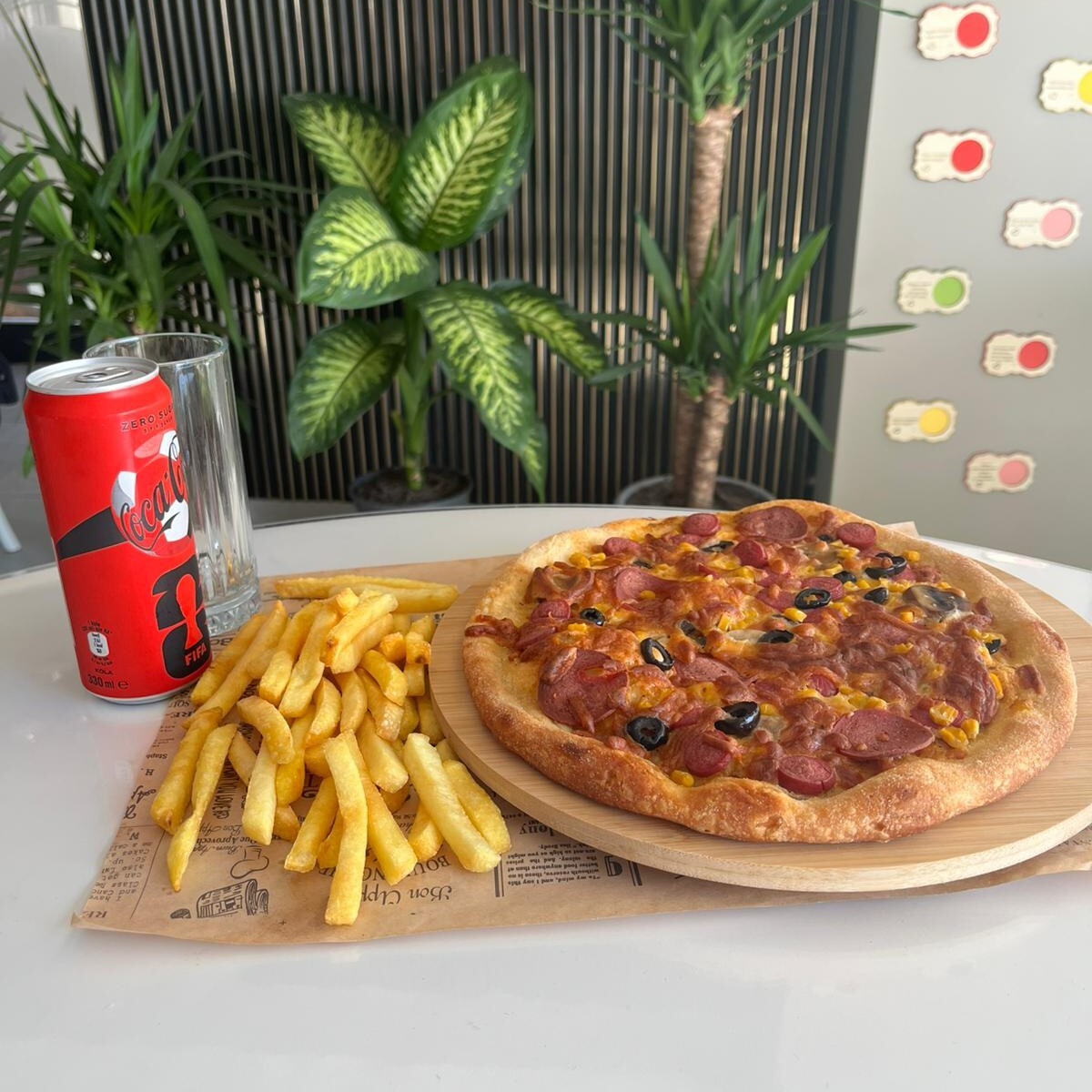 Karışık Kasap Pizza (Büyük Boy) Menü