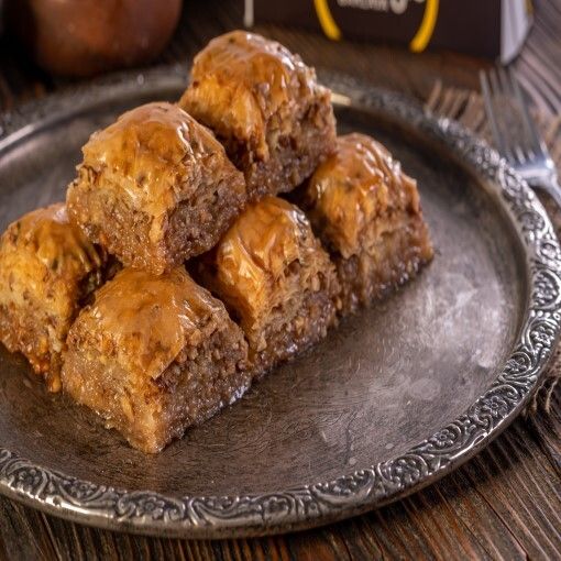 Cevizli Ev Baklavası (1 Kg.)