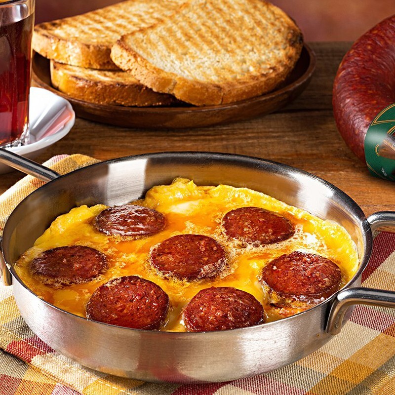 Tavada Sucuklu Yumurta