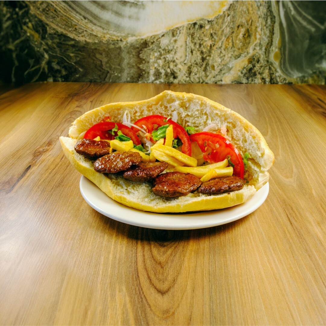 Büyük Ekmek Arası Izgara Köfte