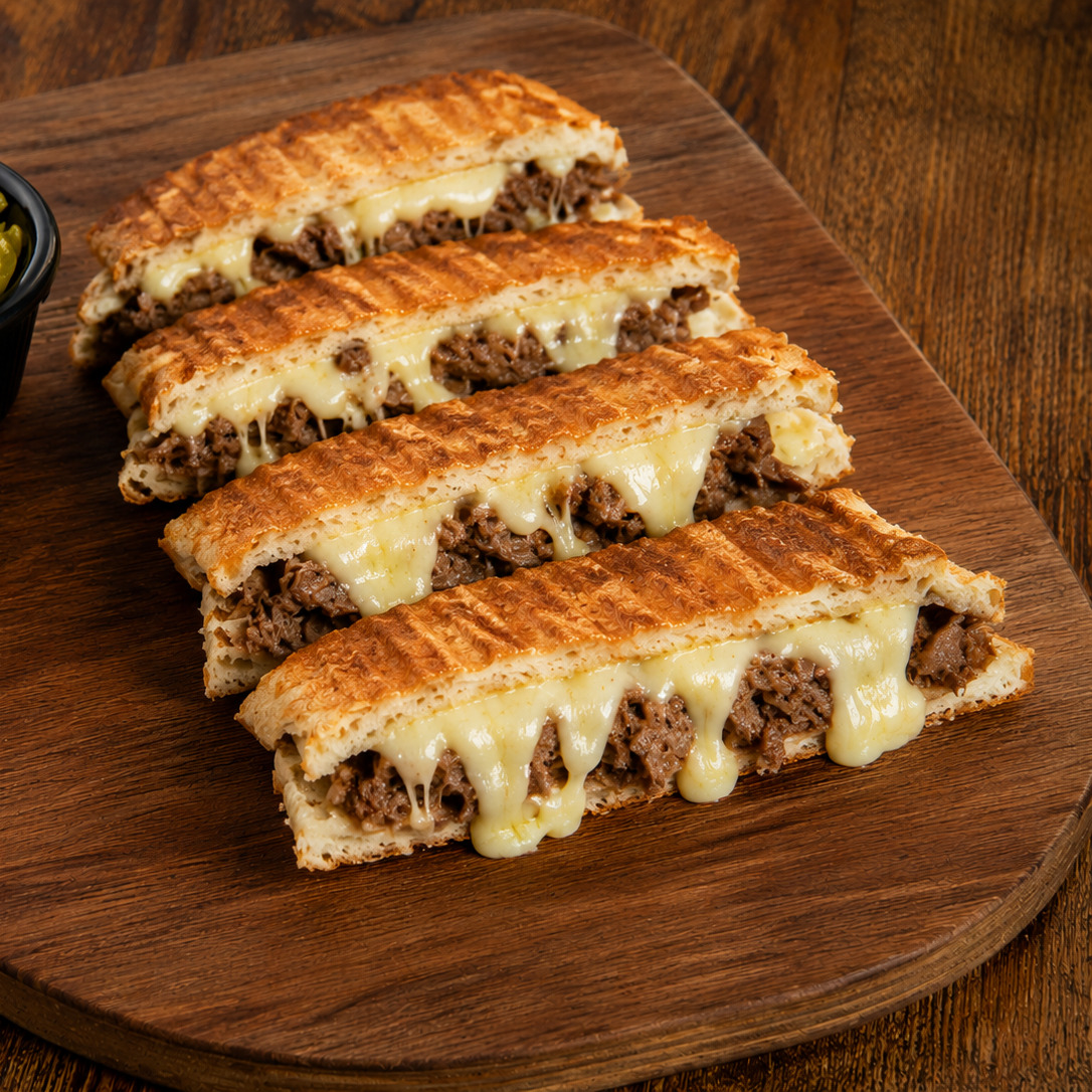 Kavurmalı Kaşarlı Tost
