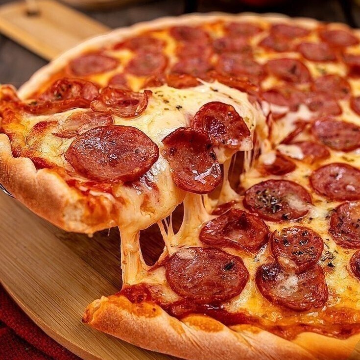 Sucuklu Pizza