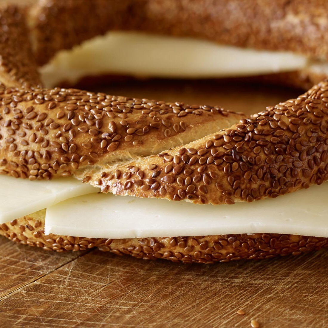 Kaşarlı Simit