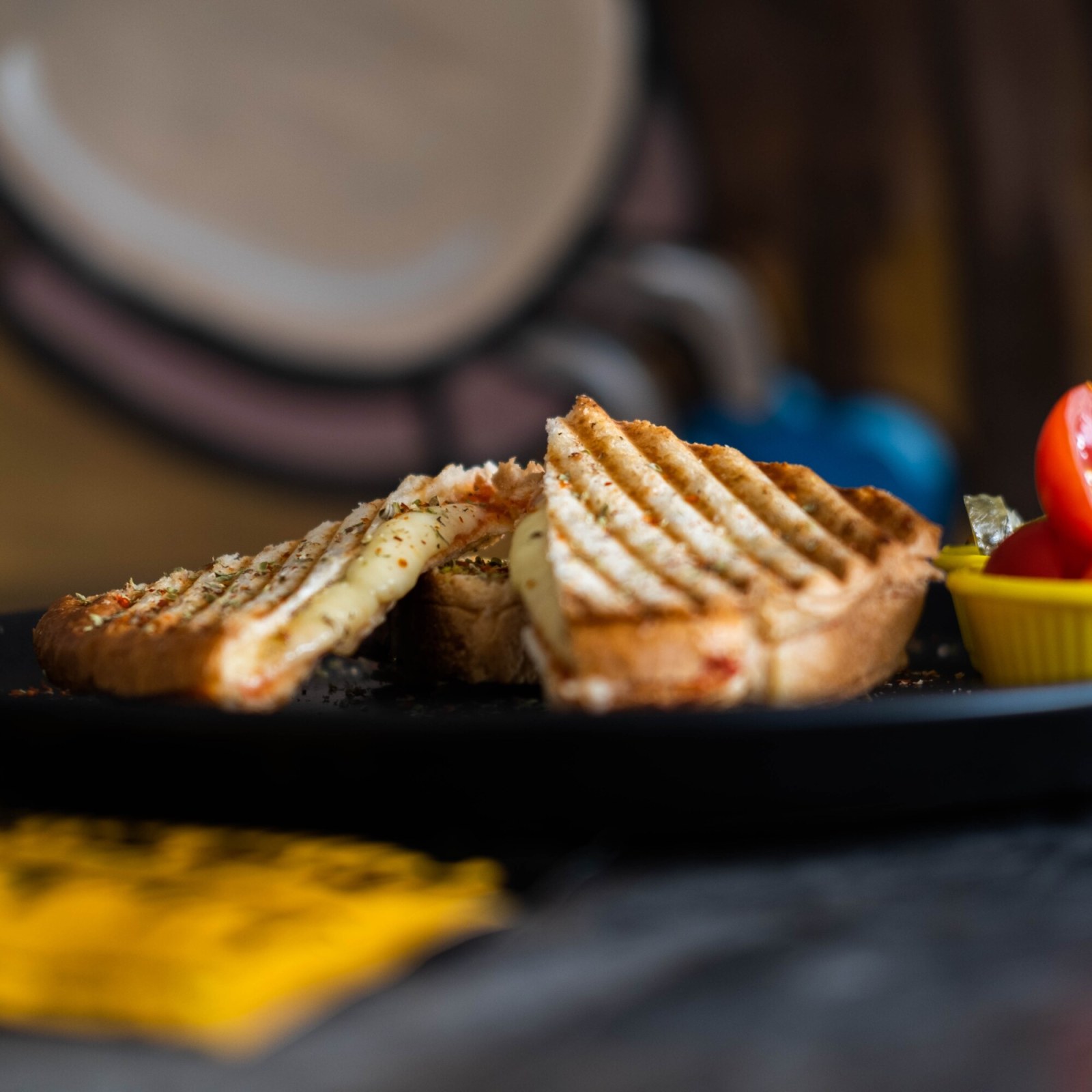 Yumurtalı Kaşarlı Tost