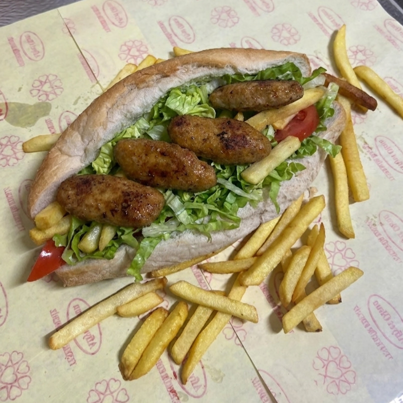 Ekmek Arası Tavuk Köfte