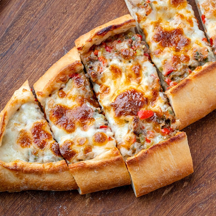 Kuşbaşı Kaşarlı Pide