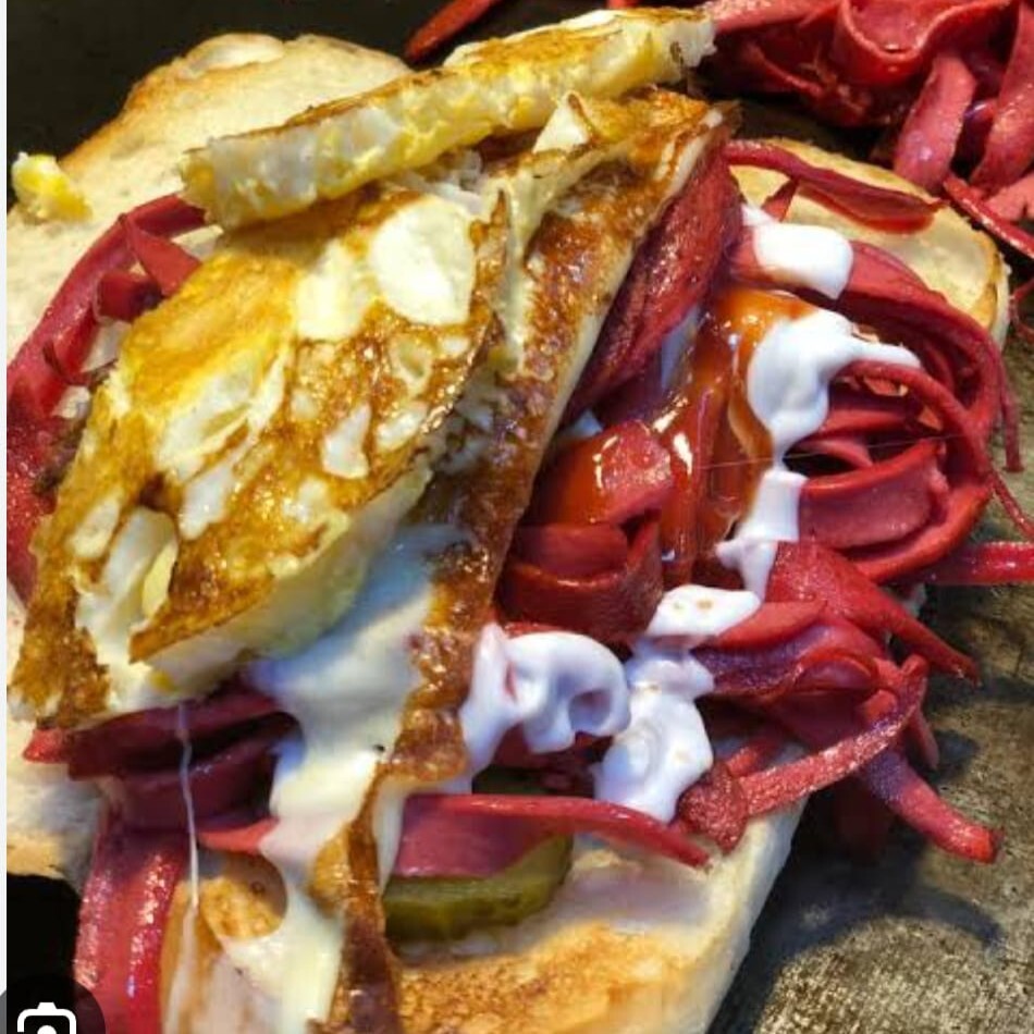 Yumurtalı Karışık Sandviç