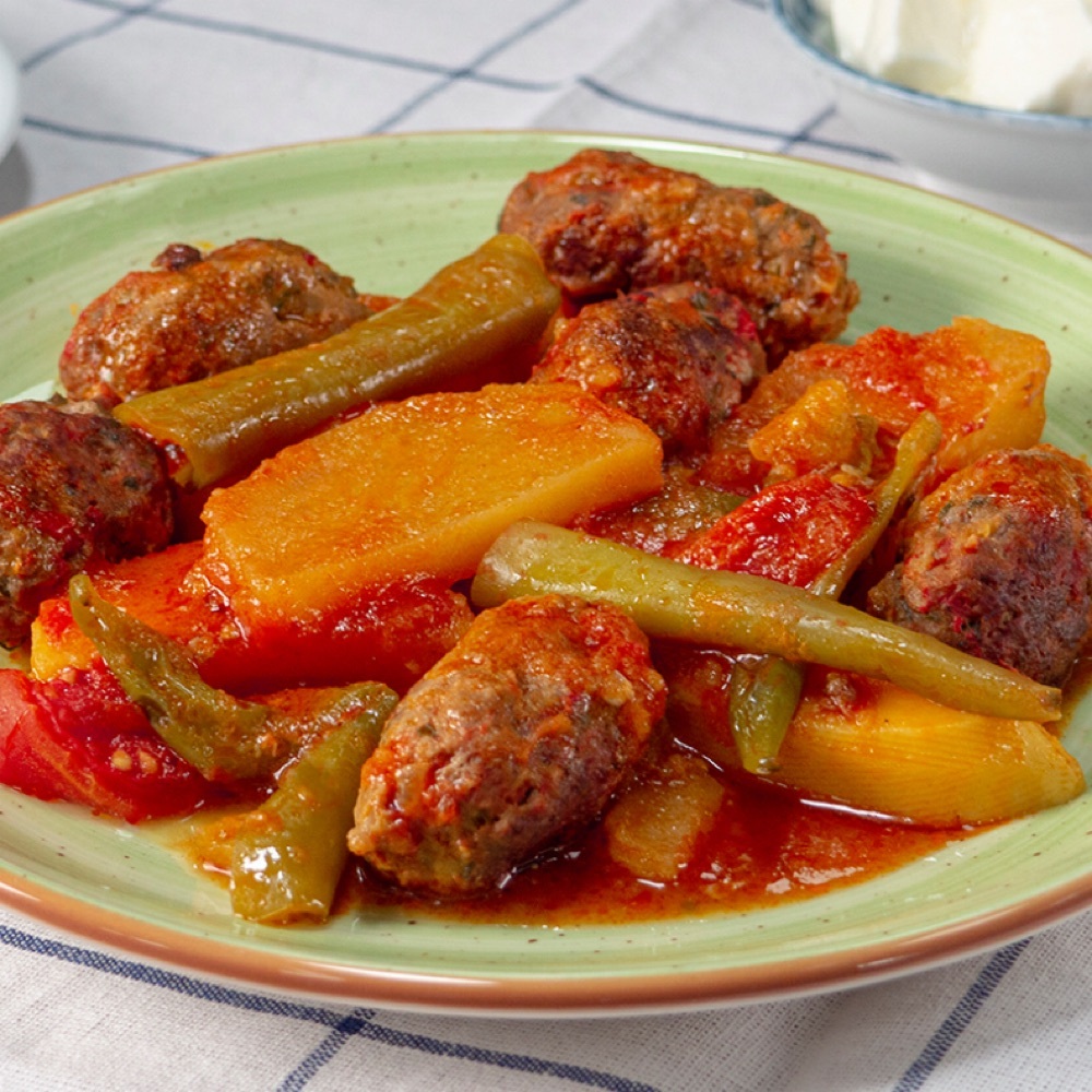 Salçalı Köfte