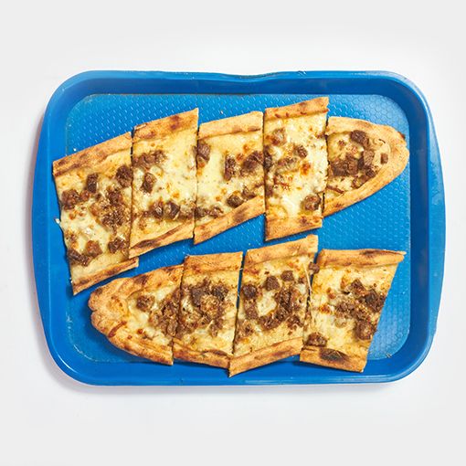 2 Adet Kavurmalı Kaşarlı Pide + Coca-cola 1 lt