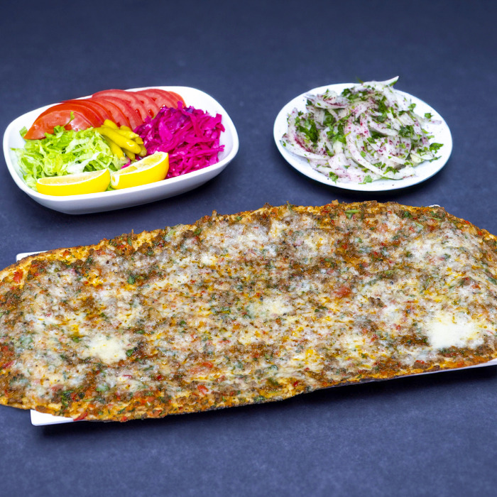 Kaşarlı Lahmacun
