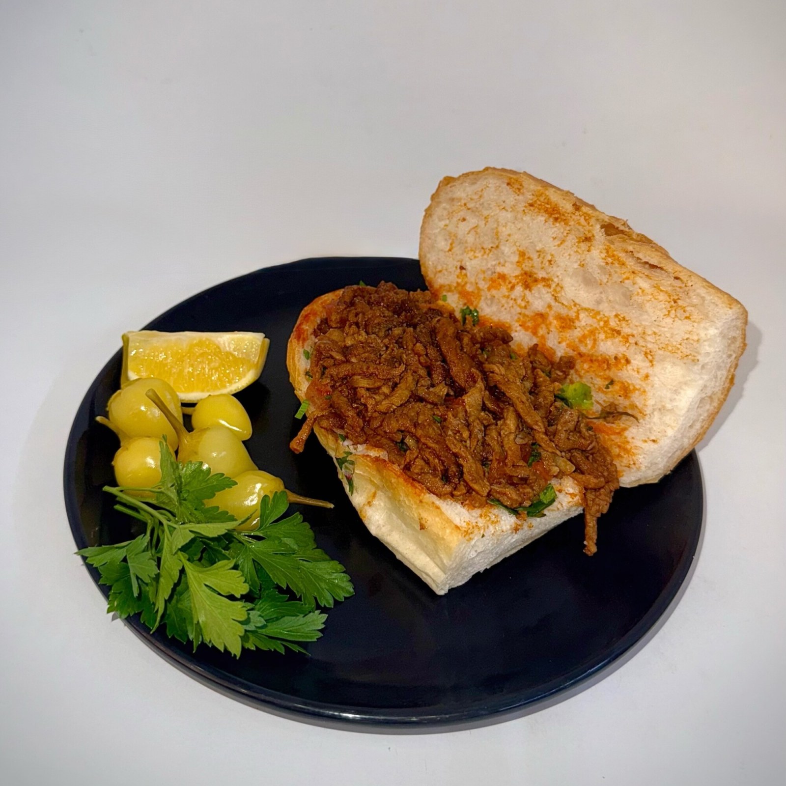 Çeyrek Ekmek Arası Et Tantuni