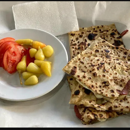 Sucuklu-Kaşarlı D Börek