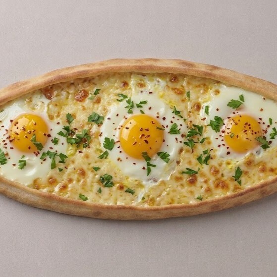 Kaşarlı Yumurtalı Pide