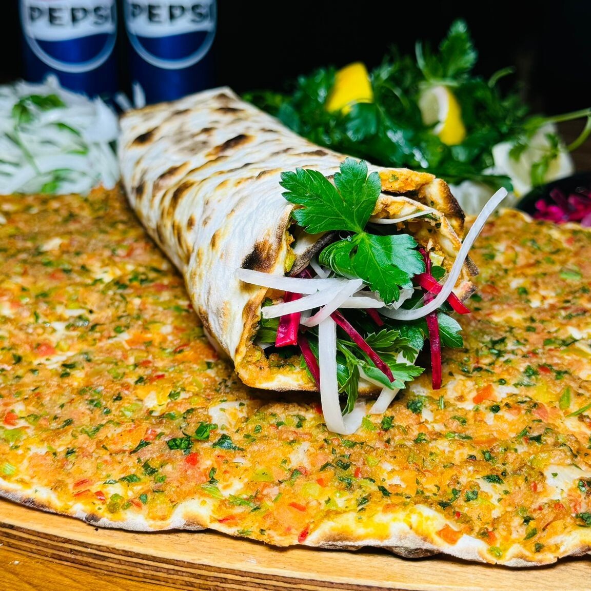 8 Adet Lahmacun