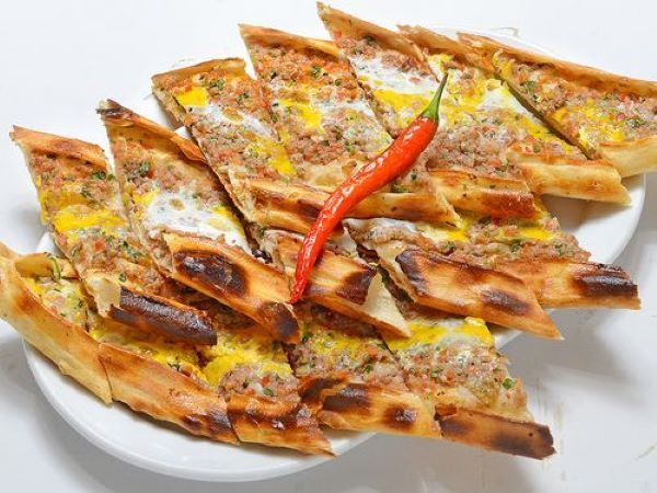 Kıymalı Yumurtalı 2'li Pide Menü