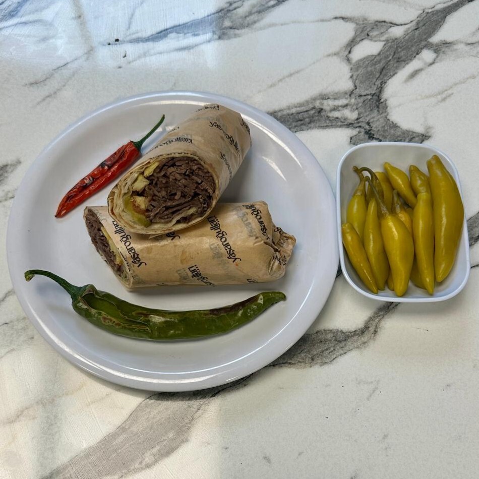 Lavaş Ekmek Arası Yaprak Et Döner ( 150 Gram )
